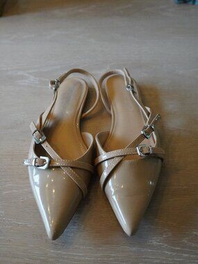 ShoeDazzle Nude Patent Slingback Flats Pointed Toe Buckle Strappy Shoes